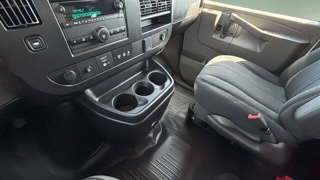 2024 Chevrolet Express 2500
