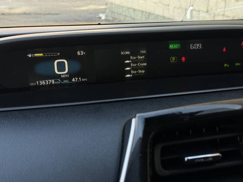 2021 Toyota Prius XLE