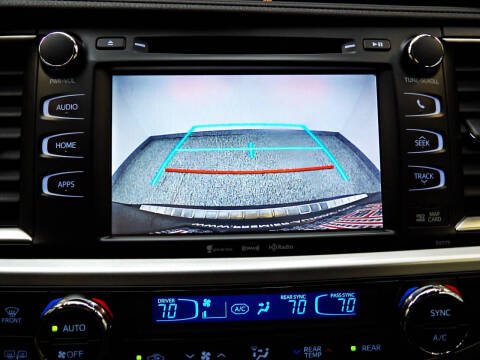 2017 Toyota Highlander SE