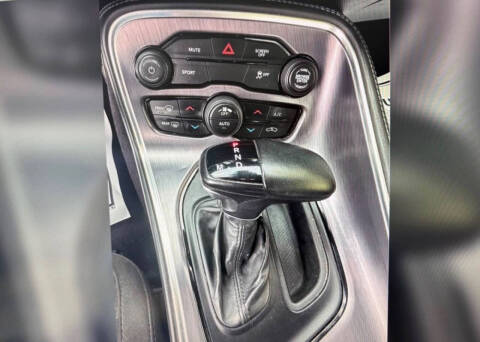 2017 Dodge Challenger SXT Plus