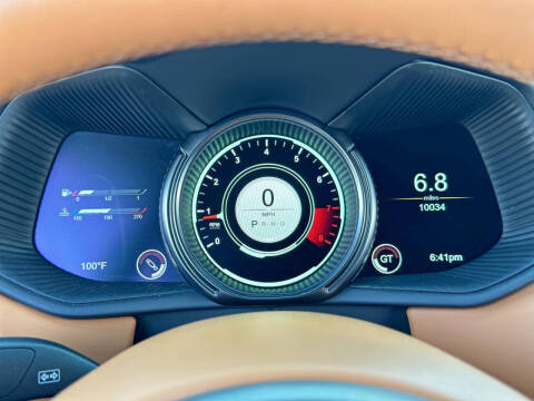 2022 Aston Martin DB11 V8