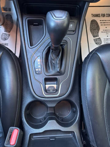 2020 Jeep Cherokee Altitude