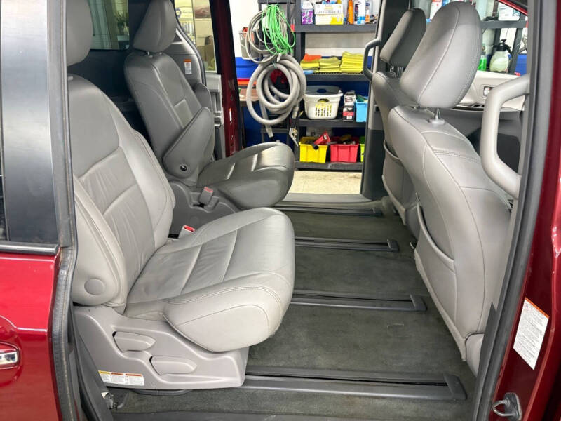 2015 Toyota Sienna XLE 7-Passenger