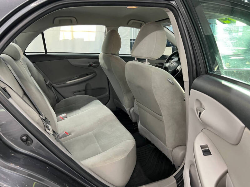 2012 Toyota Corolla LE