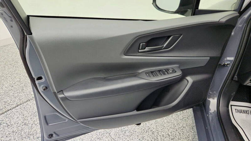 2025 Toyota Prius LE