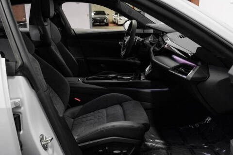 2024 Audi e-tron GT quattro Prestige