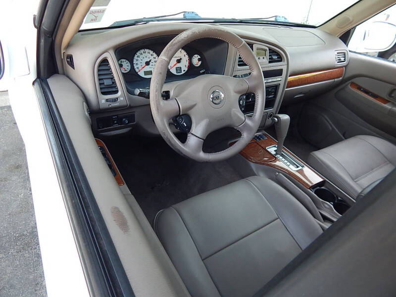 2003 Nissan Pathfinder LE