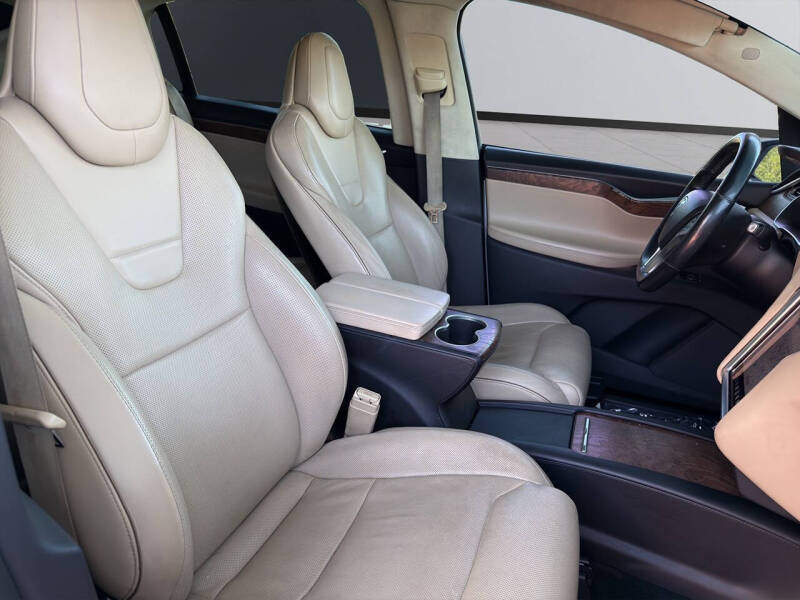 2016 Tesla Model X 90D