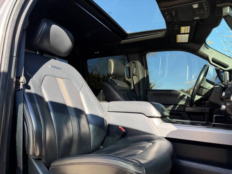 2022 Ford F-450 Super Duty Platinum