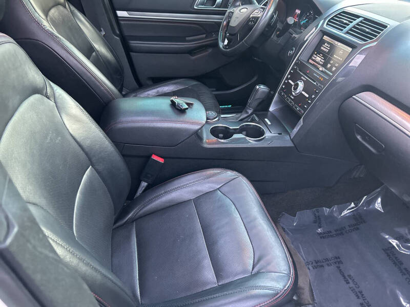 2016 Ford Explorer Sport