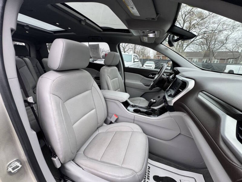 2017 GMC Acadia SLT-1