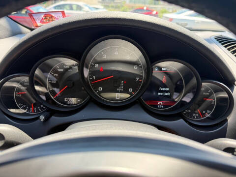 2014 Porsche Cayenne Platinum