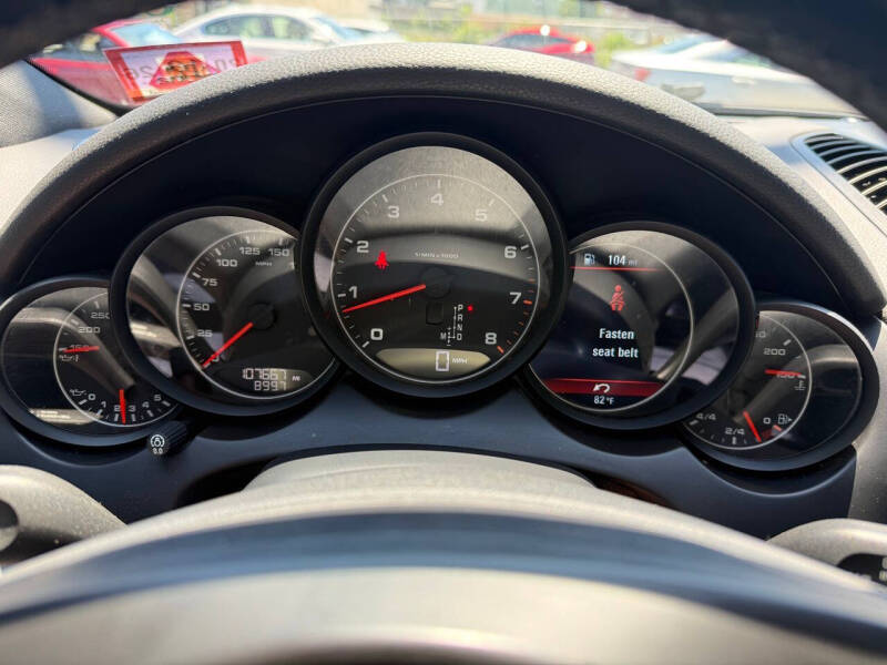 2014 Porsche Cayenne Platinum