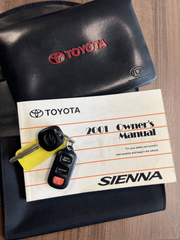 2001 Toyota Sienna XLE
