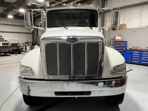 2019 Peterbilt 337
