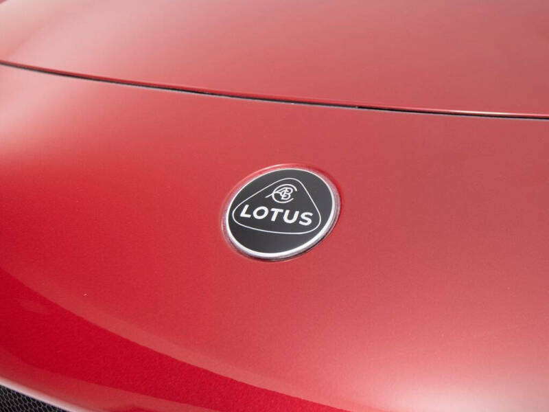 2026 Lotus Emira V6 SE
