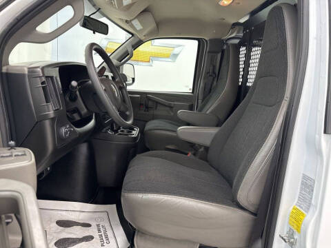 2024 Chevrolet Express 2500