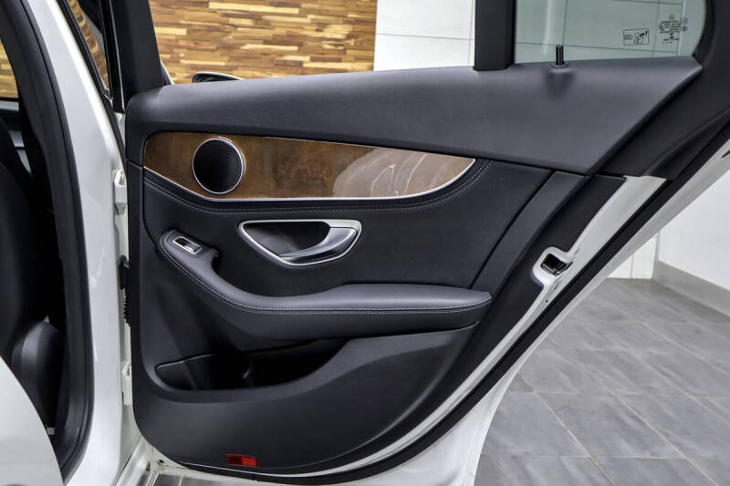 2016 Mercedes-Benz C-Class