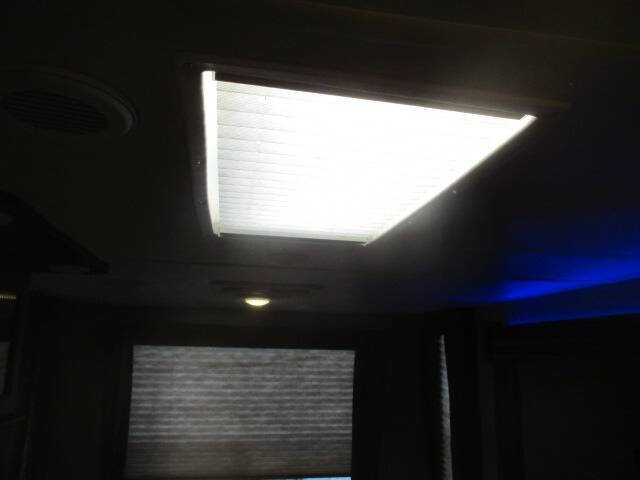 2018 Forest River Cherokee Grey Wolf limited 23M