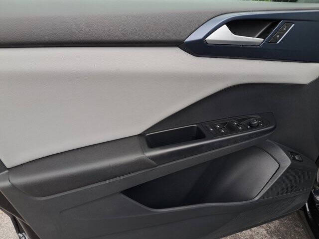 2023 Volkswagen Taos SE