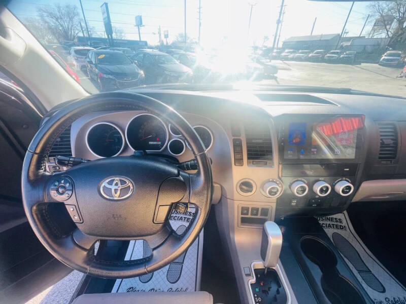 2012 Toyota Sequoia SR5