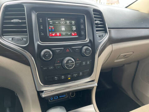 2017 Jeep Grand Cherokee Laredo