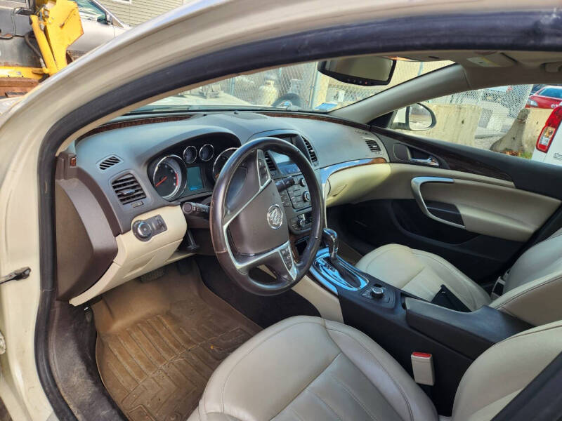 2012 Buick Regal Premium 2