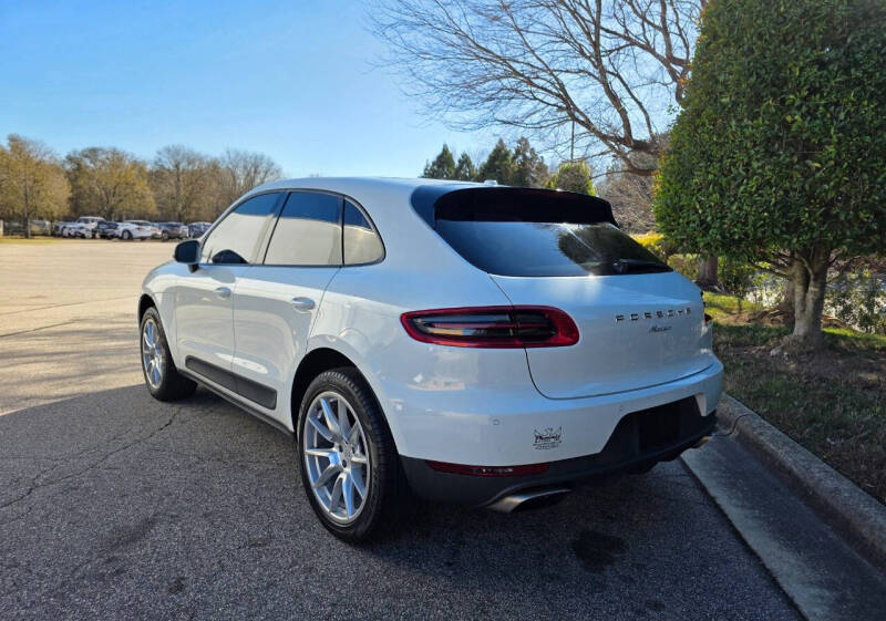 2017 Porsche Macan