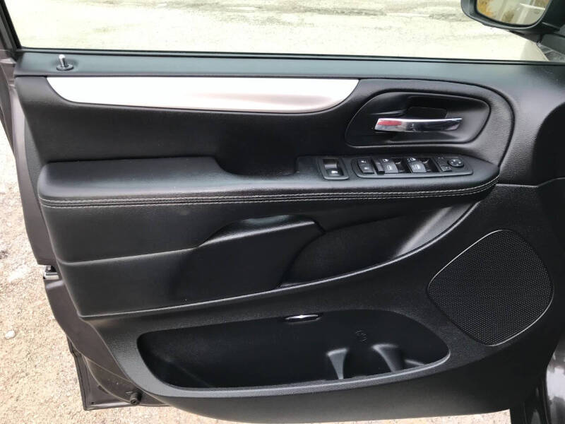 2015 Dodge Grand Caravan SXT Plus