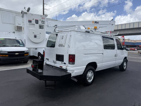2011 Ford E-Series E-350 SD