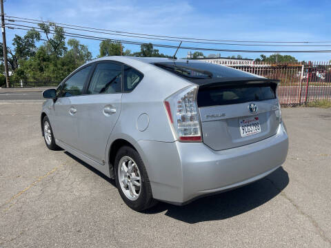 2011 Toyota Prius Two