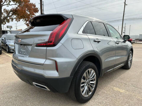 2025 Cadillac XT4 Premium Luxury
