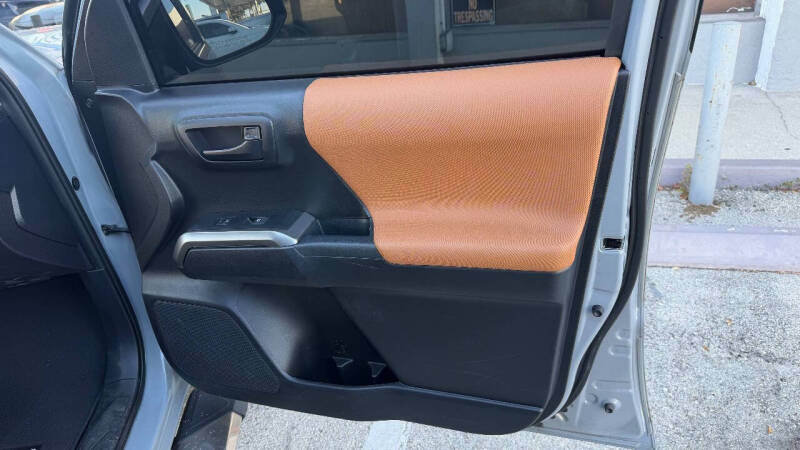 2019 Toyota Tacoma SR5 V6