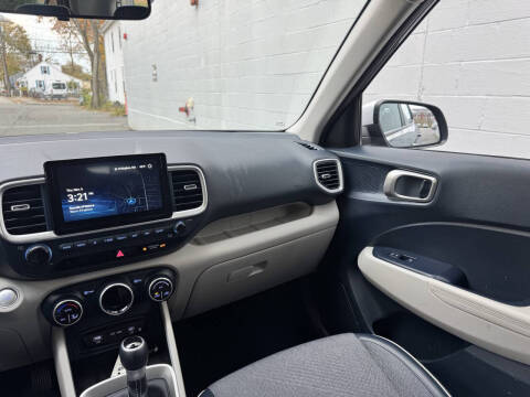 2023 Hyundai Venue Limited