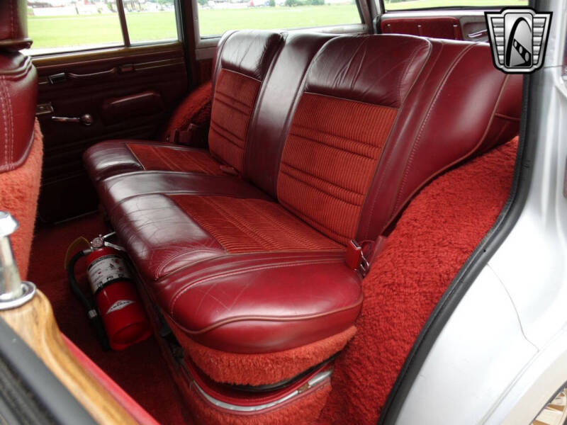 1986 Jeep Grand Wagoneer