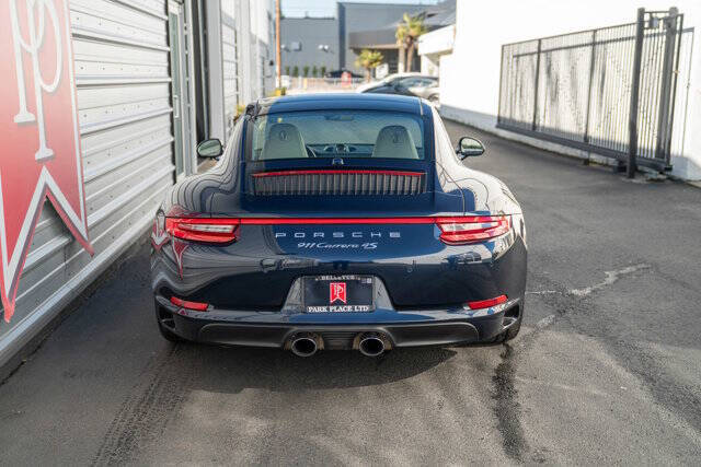 2018 Porsche 911 36