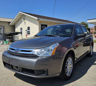 2009 Ford Focus for sale at Adan Auto Credit in Effingham IL