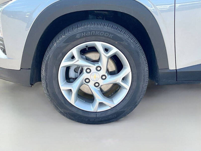 2025 Chevrolet Trax LS