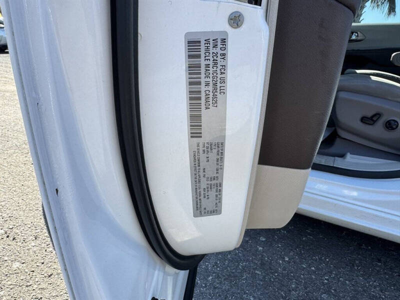 2021 Chrysler Voyager LX