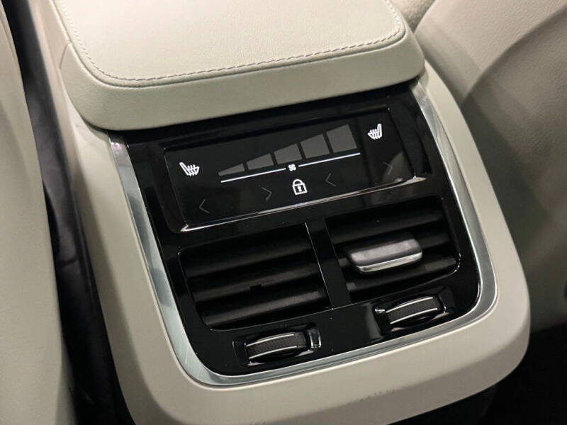 2024 Volvo XC90 B6 Plus Bright Theme 7P