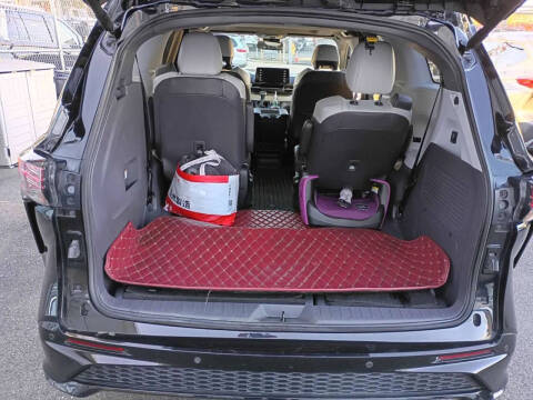 2022 Toyota Sienna XSE 7-Passenger