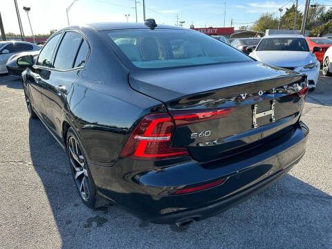 2019 Volvo S60 T5 Momentum