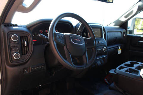 2025 GMC Sierra 2500HD Pro