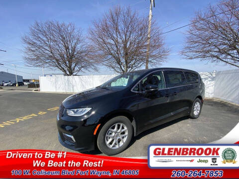 2025 Chrysler Pacifica for sale at Glenbrook Dodge Chrysler Jeep Ram and Fiat in Fort Wayne IN