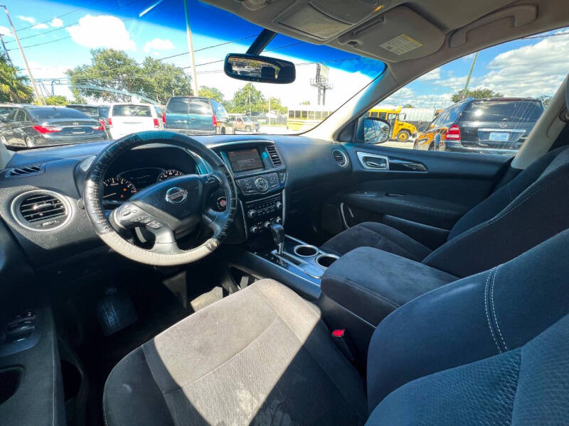 2015 Nissan Pathfinder SV