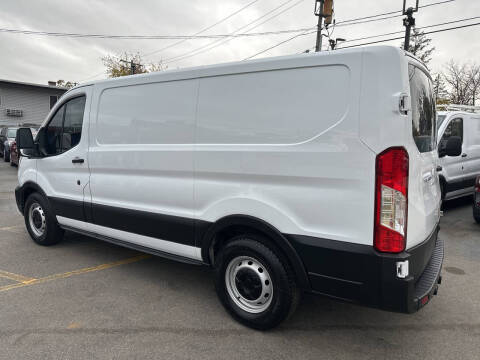 2022 Ford Transit 150