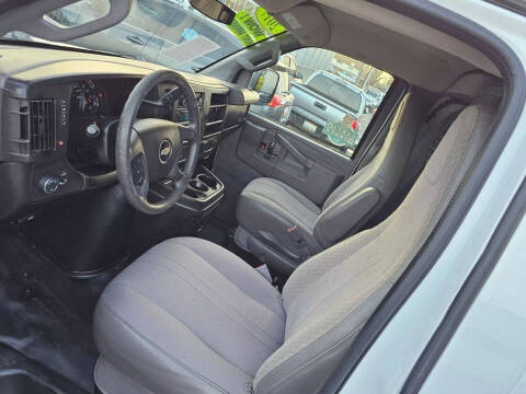 2017 Chevrolet Express 2500