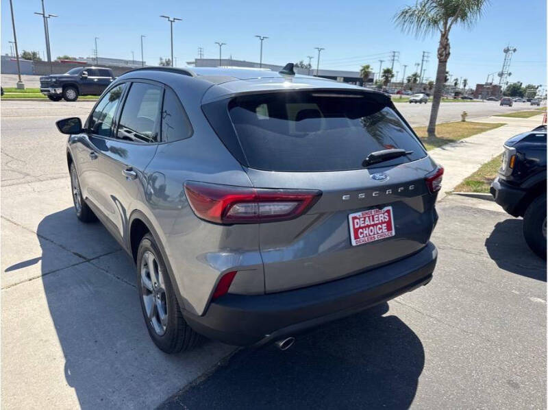 2025 Ford Escape ST-Line Select