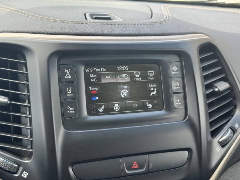 2017 Jeep Cherokee Sport Altitude