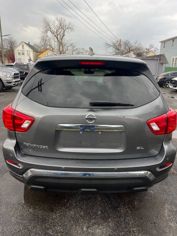 2020 Nissan Pathfinder SL